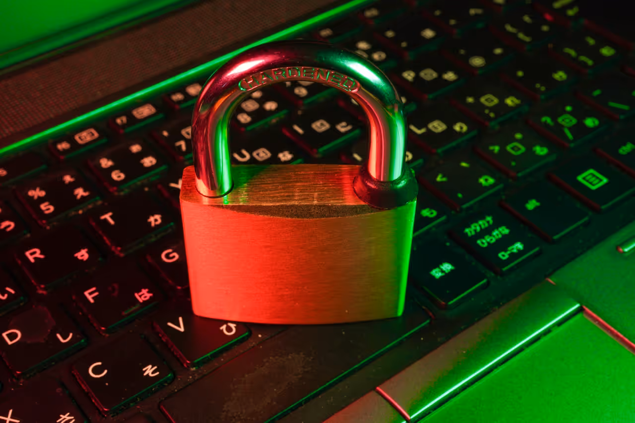 Rede de segurança cibernética com conexões digitais e proteção de dados