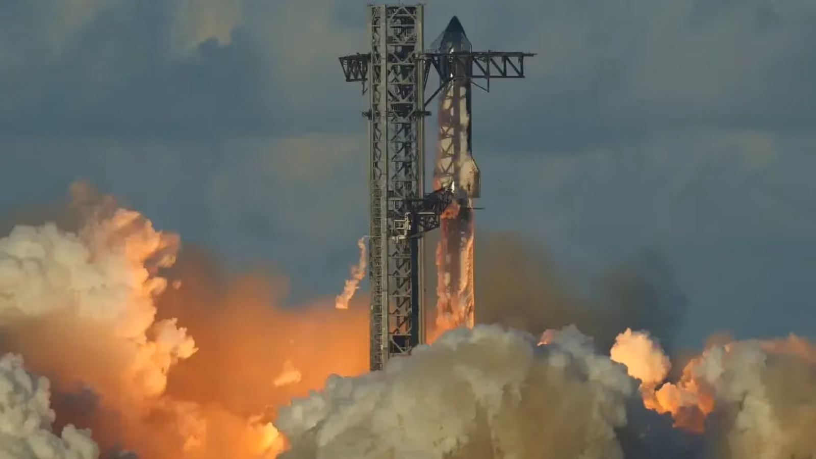 Ex-cofundadores deixam xAI após fusão com SpaceX