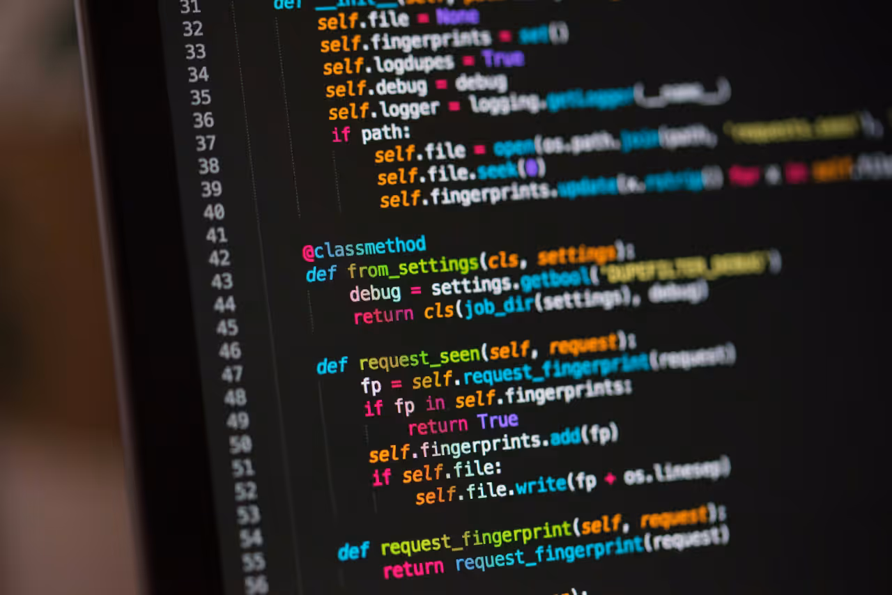 Código de programação e terminal, ilustrando a integração da API do Leonardo AI com exemplos curl e Python